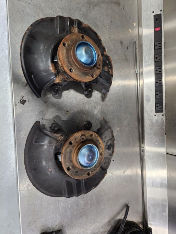 BMW E36 M3 steering spindles / knuckles - Image 8