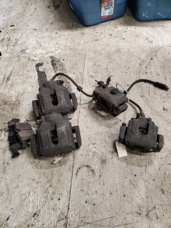 BMW E39 M5 front and rear brake calipers. rare