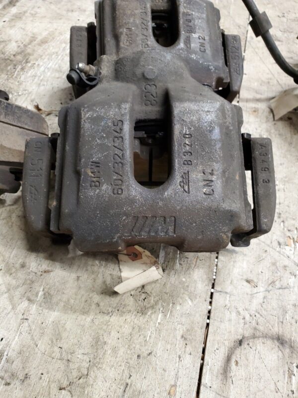 BMW E39 M5 front and rear brake calipers. rare - Image 2