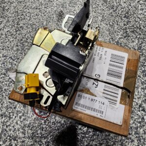 BMW E36 3-series coupe / convertible  Door Lock Front Right 51211977114
