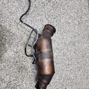 BMW F10 F11 F06 F12 F13 F15 F16 Catalytic Converter Engine Close 7643423 7616268